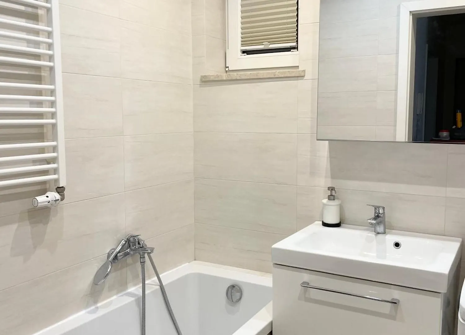 Ikigaihome Pl Modern Apartment With Garage Varšava Polsko