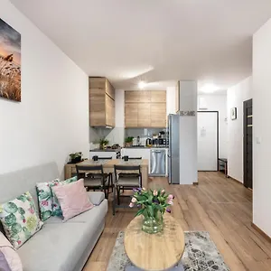 Apartament Shortstaypoland Marywilska, Warszawa